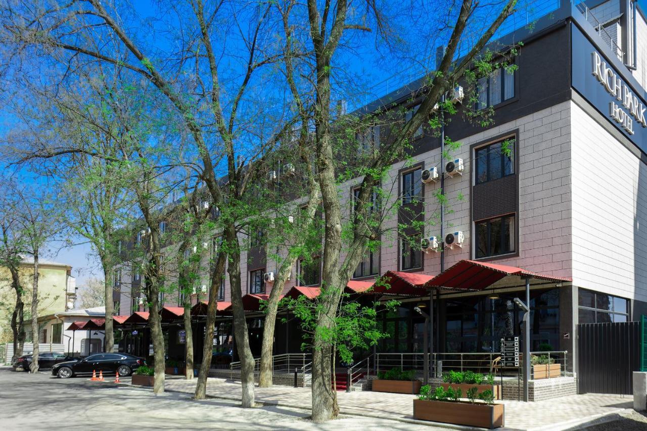 Rich Park Hotel Tashkent Esterno foto