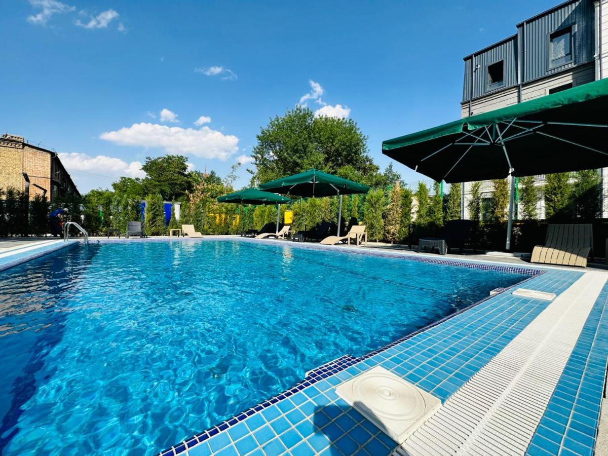 Rich Park Hotel Tashkent Esterno foto