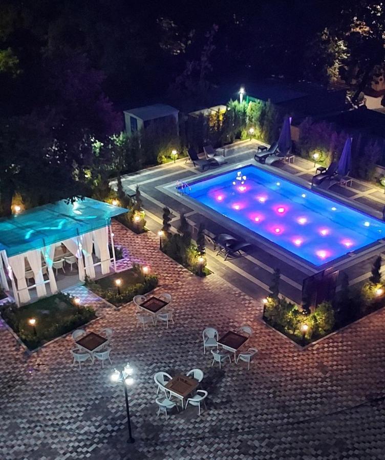 Rich Park Hotel Tashkent Esterno foto
