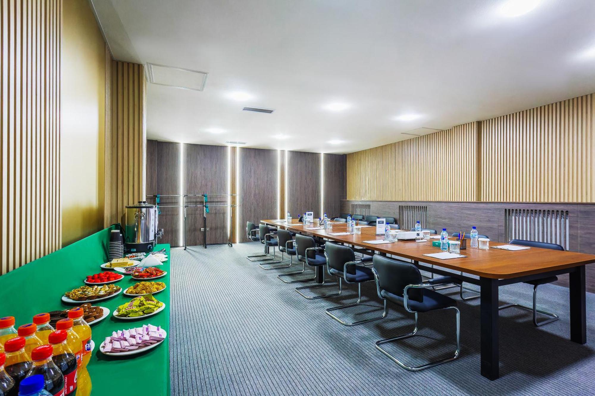 Rich Park Hotel Tashkent Esterno foto