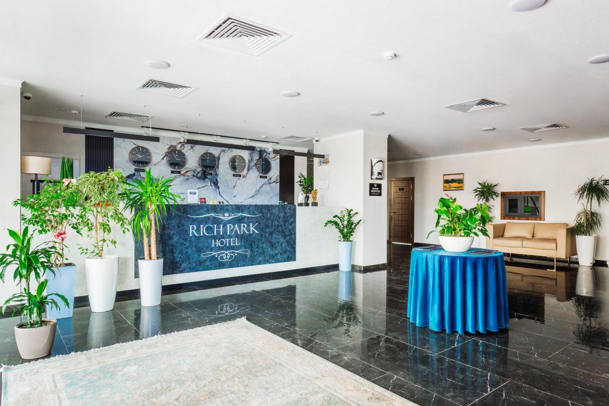 Rich Park Hotel Tashkent Esterno foto