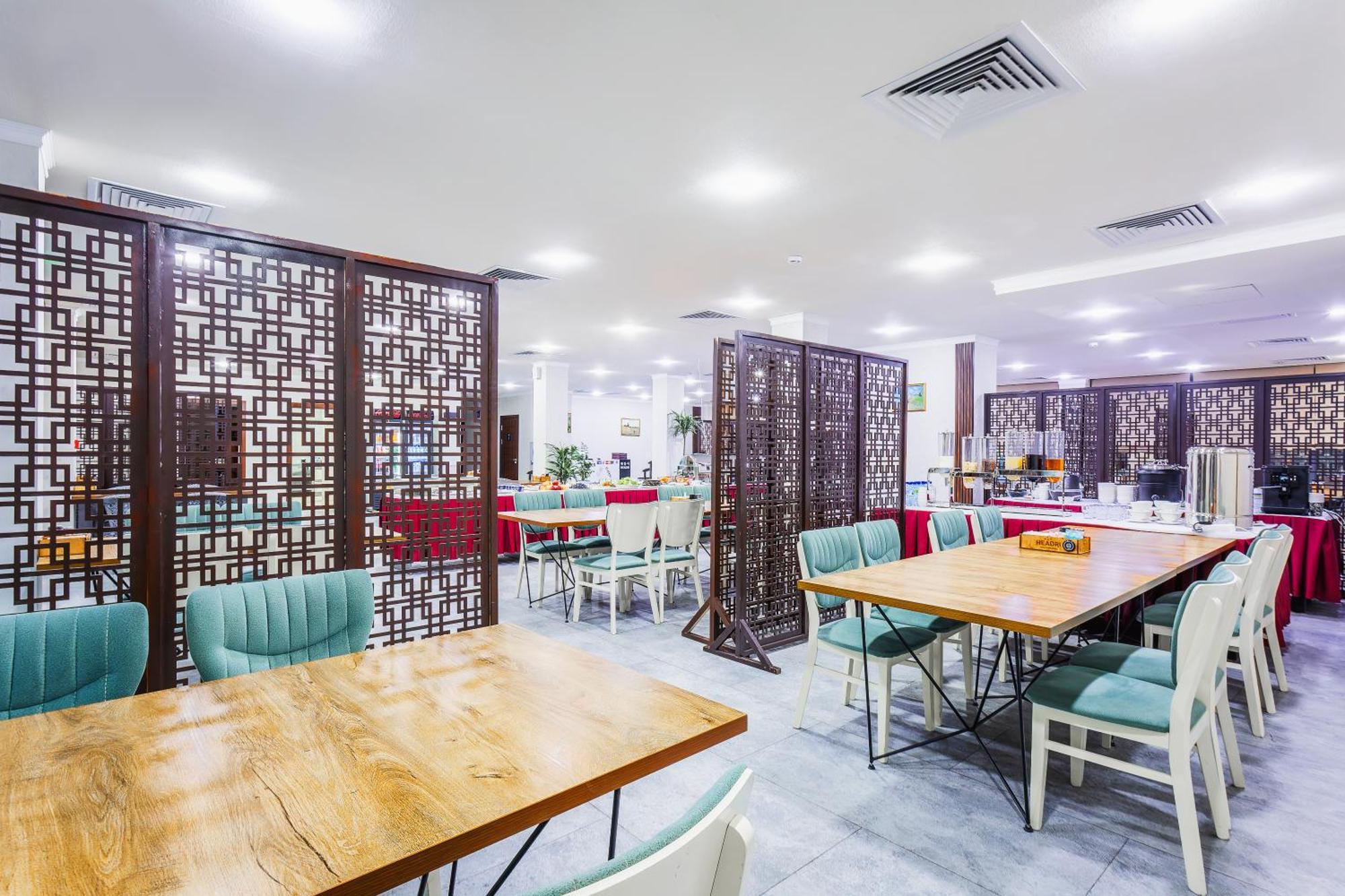 Rich Park Hotel Tashkent Esterno foto
